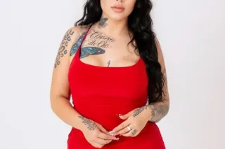 2 SEXY CURVY TATTED LATINAS 👩🏻👩🏻 photo 10