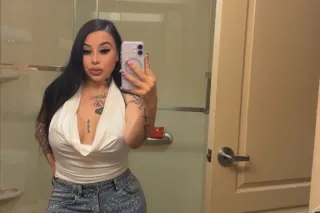 2 SEXY CURVY TATTED LATINAS 👩🏻👩🏻 photo 11