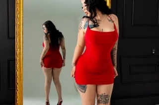 2 SEXY CURVY TATTED LATINAS 👩🏻👩🏻 photo 12