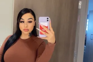2 SEXY CURVY TATTED LATINAS 👩🏻👩🏻 photo 2