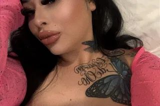 2 SEXY CURVY TATTED LATINAS 👩🏻👩🏻 photo 7