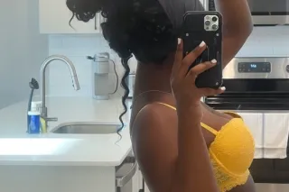 INCALLS ONLY and im ready! Cum nail me to the bed daddy💦🍫