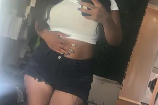 Out Only Only hmu when ready photo 3