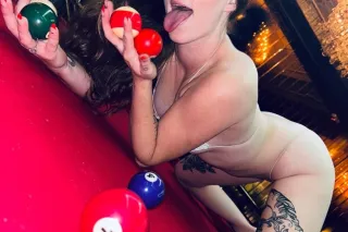 Sexy Snowbunny photo 4