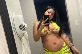 Wet Creamy Latina photo 4