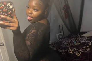 IM BACK 😘LADY OF THE NIGHT💦 photo 3