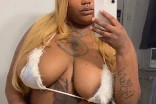 let hang and snatch a vibe 🤪