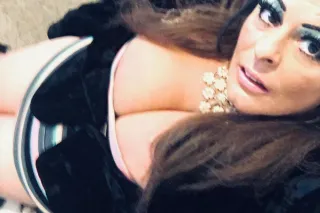 {{79 ROSES SPECIAL IINCALL TODAY ONLY CARDATE AND OUTCALL SO COME RIDE WITH ME }}""( CARDATE IS AVAILABLE. OUTCALL OPTION IS AVAILABLE IF YOU UBER ME TO AND FROM YOUR PLACE PLUS OUTCALL ROSES INTHE PAST