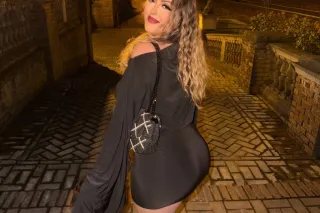 thick , wet & curvy babe ready to give you the time of your life 💦😉👄