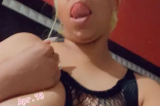 👅👅👅👅BACK N TOWN SO CUM LET THIS 😘THICK REDBONE PLEASE THAT 🍆DADA 👅👅👅👅👅