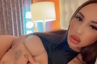 👩🏼‍🤝‍👩🏻 DOUBLE TROUBLE FUN 💦 photo 2