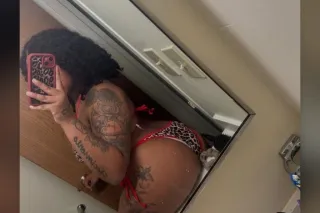 CUM LICK ME FROM HEAD TO TOE 👅💦🌊🍆 INCALL/ OUTCALL/ CARPLAY VIDEO SHOWS / CONTENT photo 2