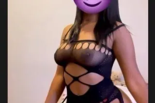I'm available to se you and I'm horny photo 2