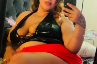 lets have some fun 💦hmu on snap photo 3