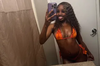 LETS HAVE FUN💕🎂🥳SEXY PETITE FANTASY GIRL🍫💕 CUM PLAY WITH ME💦💕OUTCALLS ONLY💫OVERNIGHT SPECIALS🥰🥰🥰 photo 4