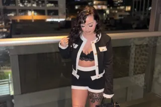 ✈NEW GIRL IN TOWN🥰 HERE 2 DAYS ONLY ! 💕PLEASE READ AD FOR RATES 💕 photo 2