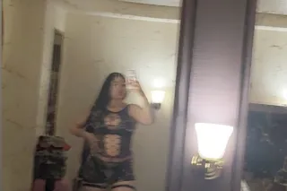 Just visiting, cum see me baby😋 photo 2