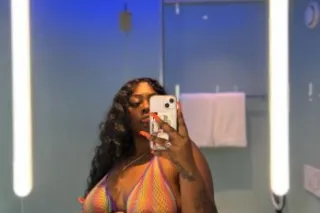 🤷♀It's the perfect target!Come here, take a closer look 😜 I like to tease, but I also like to show offVery edible, I promise💯 photo 2