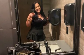 In call or Outcall Italian Goddess
