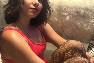 High-vibe, fit, & completely real. Let's melt the stress away ✨🧘🏽♀ photo 3