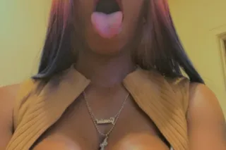 2 GIRL SPECIALS 1685 W Lake StAddison, IL 60101United StatesHAMPTON INN IN ADDISON IL 2 girl special sexy caramel goddess ready to please snd fulfil your needs