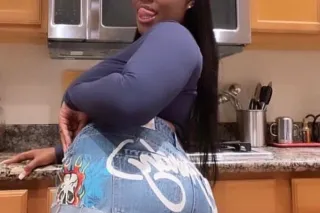 BIG A$$ Huge Tits photo 2