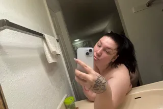 your favorite PAWG is back in your city 😘 photo 3
