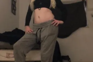 Busty Red neck beauty photo 2