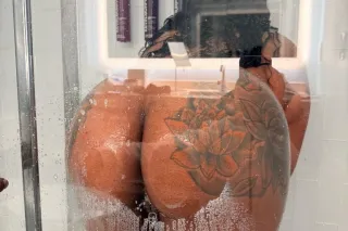 SNEAK AWAY AND LET ME SWALLOW THAT DICK COLUMBIA I'M HERE DON'T MISS ME photo 8