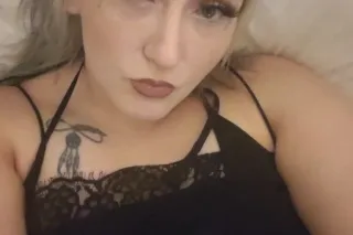 😈 Thick Submissive Blonde SLUT Feining for YOUR Cock photo 10