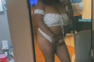😘😘🥰Slippery when WET 💞🌹