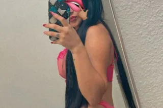 New Latina in the love area 👅 photo 2