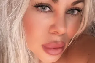 Latina blonde curvy sexy photo 3