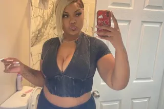 18, 5'10, lightskin & stacked with 38DD 😘curves you won't forget# READY AND AVAILABLE: