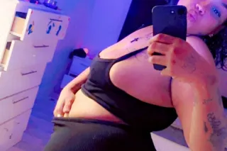 THERES ONLY ONE MOON!!!!! $$$$$ ANYONE ELSE IS FAKEE!!! DADDY♀ YOU GON FED ME TODAY IM A STRAVING MOON!! Come Catch A Vibe. Massage.. An Eating.. A Shower.. The Possibilities Are Endless HERE!! You're On The MOON With MOON 💜😶 photo 3