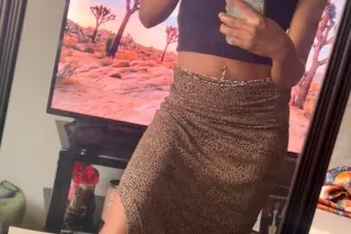 Incall, Facetime shows and content available photo 9