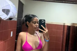 latina disponible photo 2
