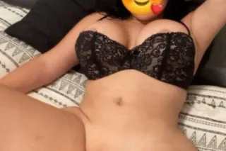 Latina photo 3