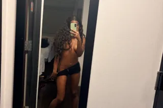 tell me what you want and what you have to offer 💋