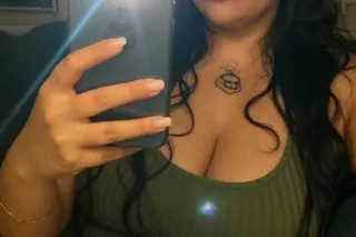 Sexy Busty Latina looking to please you 🥰😍🔥 photo 4