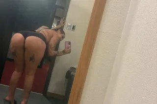 LAST DAY HERE 😩 CUM NOW 💦 photo 5