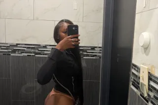 NEW UPSCALE PETITE TREAT IN TOWN👸🏽💦 Hh Incall Special photo 5