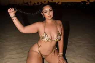 SEXY ISLAND BOMBSHELL😍 NEW IN TOWN HERE FOR A LIMITED TIME ONLY😘 photo 2