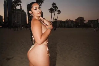 SEXY ISLAND BOMBSHELL😍 NEW IN TOWN HERE FOR A LIMITED TIME ONLY😘 photo 4