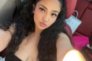 SEXY ISLAND BOMBSHELL😍 NEW IN TOWN HERE FOR A LIMITED TIME ONLY😘 photo 5