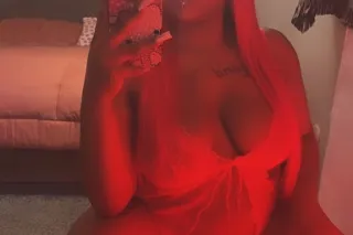 COME WATCH ME WET THE BED 💦😍😩