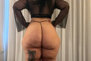 BBW 52 INCH HIPS , SEDUCTIVE , SOFT, UNFORGETTABLE, Available😉!! 😉