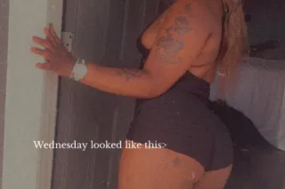 FIVE FOOT SLIM THICK STAR 🔔🤎 LET ME THROW THIS ASS ON YOU 🤎🍑