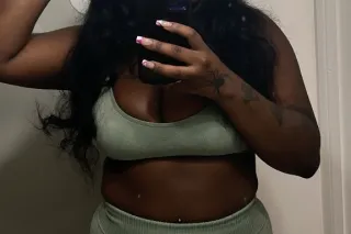 NEW INTOWN HERE FOR A GOODTIME💦🍑SOAKINGWET💦👅🍫in and outcall photo 8