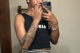 lil petite bad bitch ! photo 2